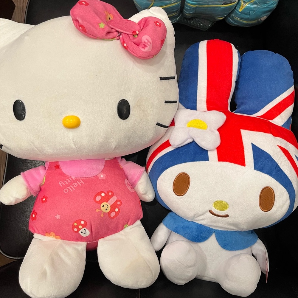 Hello Kitty & My Melody England Sanrio Stuffed Plush